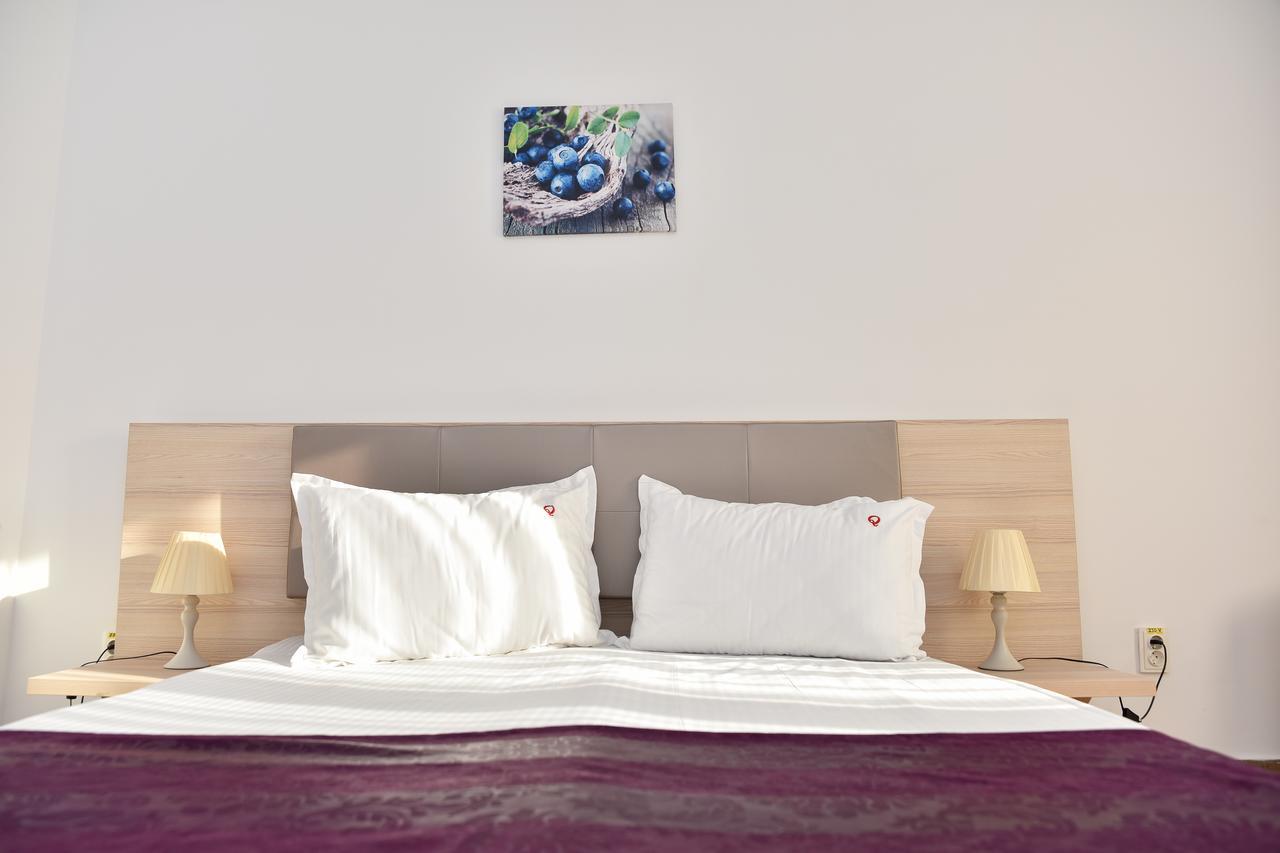 Q Hotel 넵툰 외부 사진