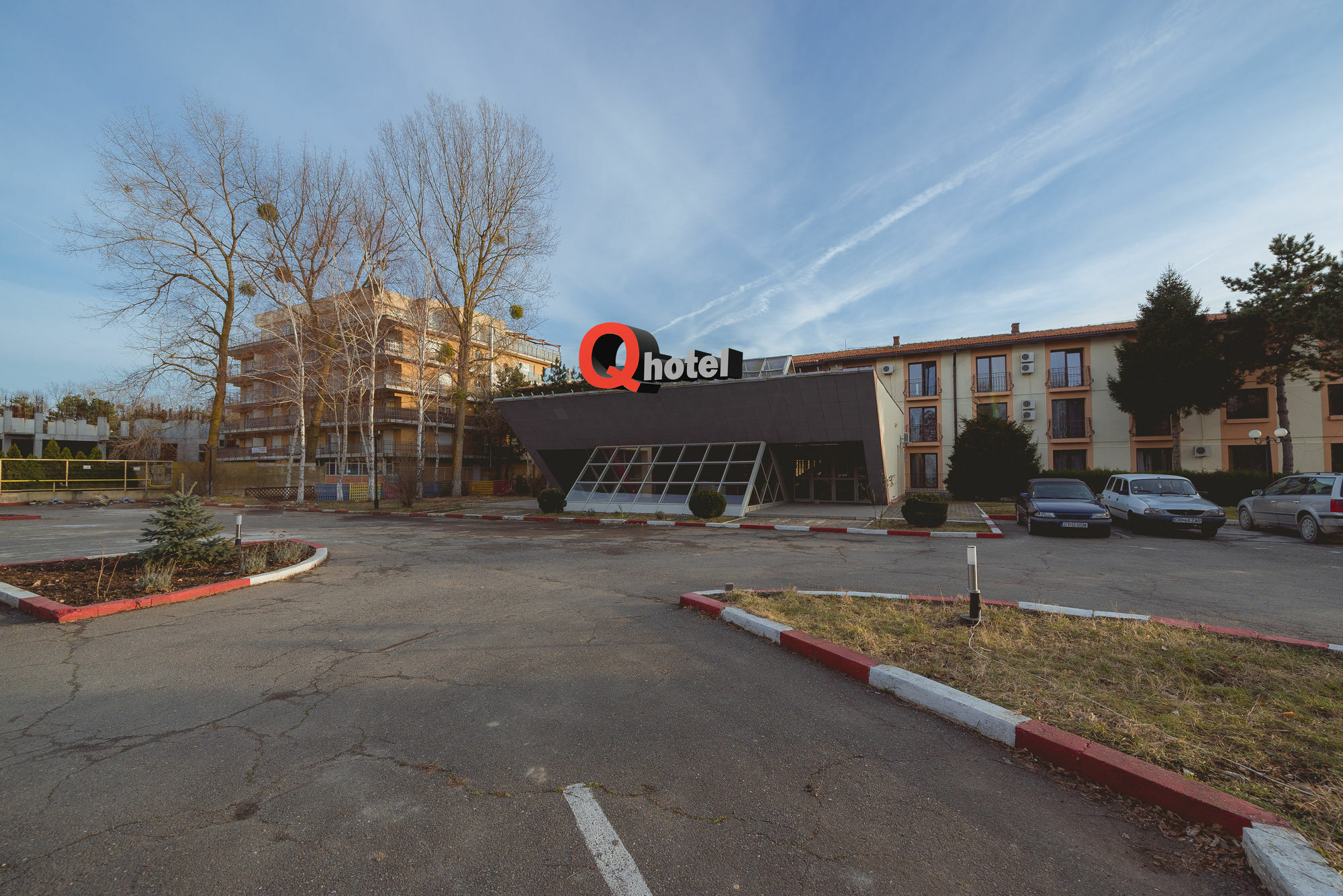 Q Hotel 넵툰 외부 사진